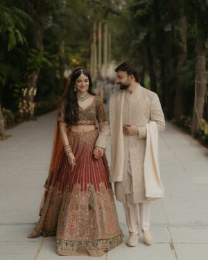 Tanvi Malhara Instagram - Let’s Life Together Mr. Mehta✨♥️

#TanviandPratham

 📷 @whitesage.weddings 
💄@iaayushiisharma
