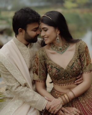 Tanvi Malhara Instagram - Let’s Life Together Mr. Mehta✨♥️

#TanviandPratham

 📷 @whitesage.weddings 
💄@iaayushiisharma
