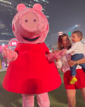Tanvi Thakkar Instagram - Christmas is around the corner and this place is such a vibe ! Also best way to celebrate Krishay turning 1.5 years old! Experience the magic till 30th December at Jio world garden !
@hamleyswonderland @rainmakerconsults @bookmyshowin