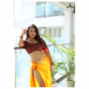Tanya Desai Instagram - ~
Your मराठी मुलगी serving some looks! 💁🏻‍♀️❤️

📸 @vaibhav_kumawat_photography 
💄 @ankkushbhardwaj51 

#marathimulgi #servinglooks #marathi #love #tanyadesai