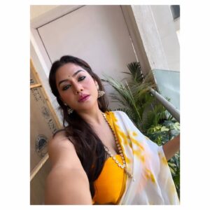 Tanya Desai Instagram - 💛

#selfiegram #traditional #selfieaddict #love #tanyadesai
