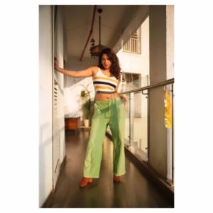 Tanya Desai Instagram - Out of captions, not looks! 😉💥
📸 @journeyman1027

#sunlightphotography #bossbabe #bossy #boldandfree #outfitinspiration #stylediary #actress #model #tanyadesai