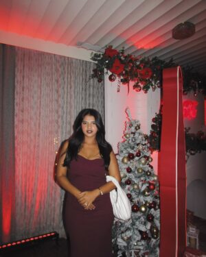 Tarini Shah Instagram - you still catch my eye 🎄✨

thank you for having me @cocacola_india @erumzahera ❤️

my outfit @bout_to_wear 

@husnbano6 took these photos and I’m so grateful for her existence, never disappoints 😭💕