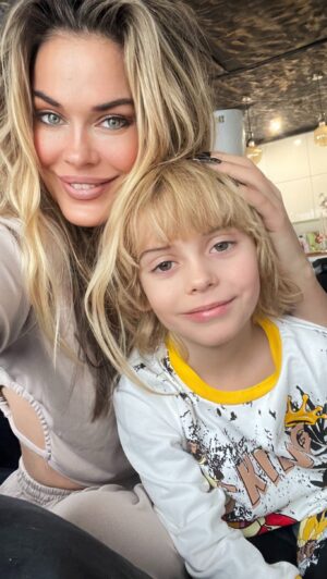Tatyana Tereshina Instagram - Шесть лет назад у меня родился супер человек!! ❤️ ребенок с большим добрым умным щедрым сердцем.. Он мне говорит: «Мама я за тебя жизнь отдам!»
 И где он только это услышал..🧐😬
 Будь здоров и счастлив, мой любимый малыш! Мама тебя любит всем сердцем ❤️ 
С ДНЕМ РОЖДЕНИЯ , Арсюша!!!
