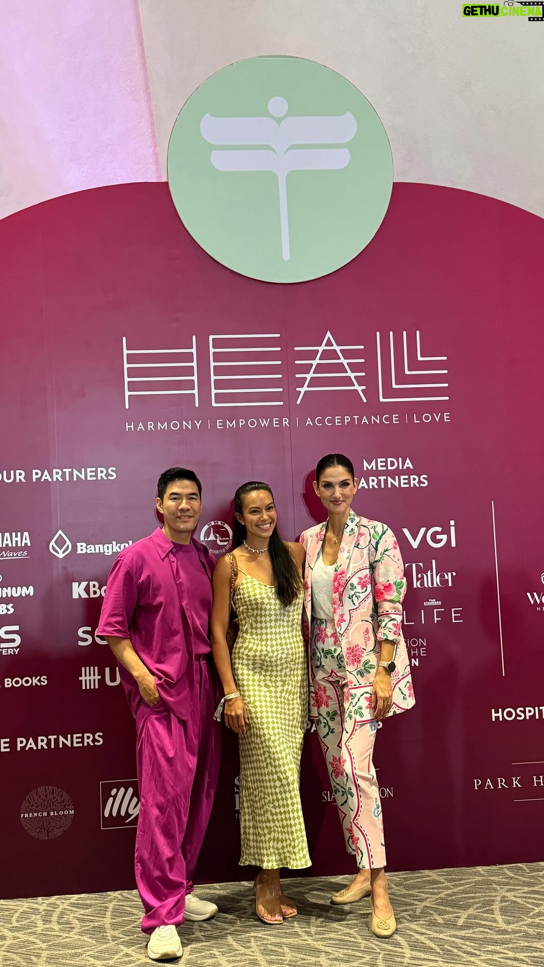 Taya Rogers - 73 Likes - @dragonfly360.co H.E.A.L. Summit was incredible. So many amazing and memorable moments but here are my *HEAL moments*
H. Harmony- the meditative movement of releasing our inner dragons, collective meditation & sound baths
E. Empower- “You can only manifest what you think you deserve” - @roxienafousi
A. Acceptance- “Don’t confuse acceptance with approval. The first is full of heart, the other is full of judgement.” - @doctorshefali
L. Love- ho’oponopono: I first learned of this when I was a teenager and every few years it resurfaces in my life. This Hawaiian practice of reconciliation is often used as a meditation of the mantra, “I’m sorry. Please forgive me. Thank you. I love you.” This is something I turn to when I experience disappointment or conflict to bring myself back to gratitude and love.
Conscious leadership on all levels- the summit reminded me that doing the inner work is essential to becoming better leaders in the world.
So grateful to @pam_phorn @cindysirinya & @woodytalk and the entire team for putting together such a wonderful event. I can’t wait to see what @dragonfly360.co has planned next 🤩 we need more events like this in the world.