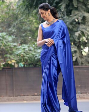 Tejashree Pradhan Instagram - रजनीगंधा फूल तुम्हारे, महके यूँ ही जीवन में 🌷🌷

#HappyLife

📸 @saneshashank 

Saree by @apeksha_gandhi_soni 

Jewellery, Make up @deptipalsulemakeup 

Hair @hairdosby_lipikaroy