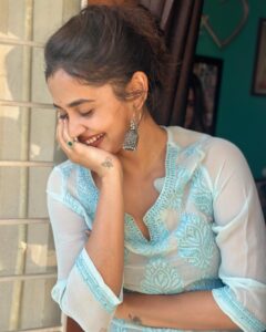Actress Teju Ashwini HD Photos and Wallpapers December 2024