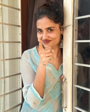 Teju Ashwini Instagram - Captured by my fav little photographer ❤️😘

 #CandidMoments #NieceLove”
