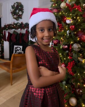 Tia Mowry Instagram - Happy Holidays from my family to yours! 🎄✨ Co-parenting during the holidays is a journey—one that’s filled with a mix of emotions. It’s different, and yes, it can feel challenging and even lonely at times, especially when you’re adjusting to a new family dynamic. But over time, I’ve found the beauty in it. It’s an opportunity for my kids to build meaningful relationships with both parents, and for me, it creates space for self-discovery, healing, and rejuvenation.

I’ll admit, as a single mom, I sometimes feel the weight because our family doesn’t look like others. But you know what? That’s okay. Different doesn’t mean less than. The most important thing is keeping the traditions alive for my children—because no matter how it looks, we are still family. 💛

To anyone navigating co-parenting or a new chapter this holiday season, know that you’re not alone. There’s joy to be found, even in the transitions. Let’s keep creating those special moments for our kids, no matter what. ❤️