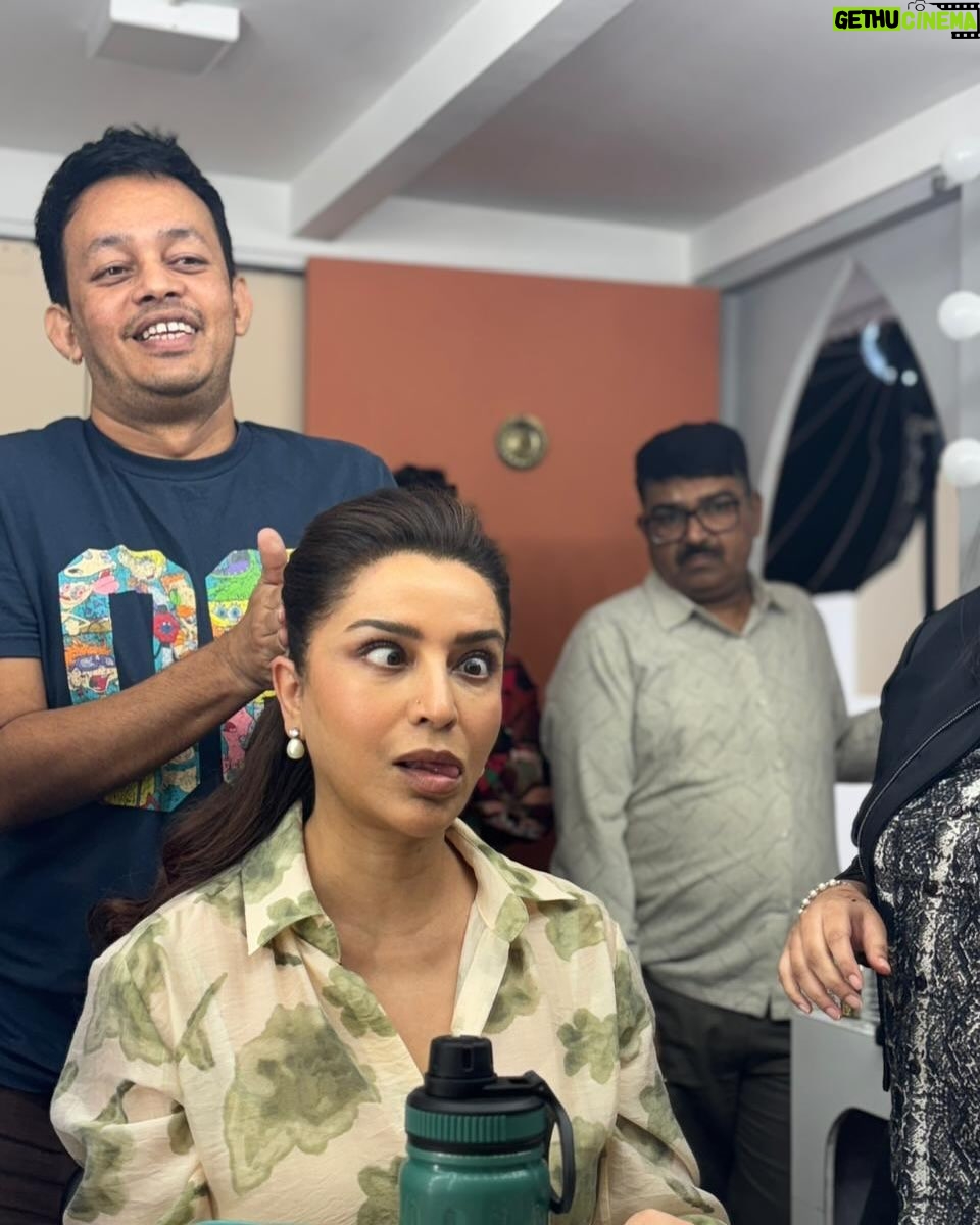 Tisca Chopra - 50K Likes - Some that didnāt make it to the page ..
#gratitude #attitude #blessed #whatayear #2024 #2025 #friends #lafamilia #work