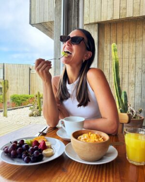 Tita Ureta Instagram - CONCURSO FLASH 🌊⚡️

Te gustaría escaparte a Pichilemu? 

GANA 1 estadía en @delmarpichilemu para ti   1 acompañante con desayuno y sauna incluido 

CÓMO PARTICIPAR
•Sigue a @titaureta @delmarpichilemu 
•Ponle like a esta publicación 
•Comenta con quien te gustaría ir
Y si compartes esta publicación, más posibilidades tienes de ganar 

CONCURSA HASTA EL DOMINGO

*Los ganadores/as se darán en este post 

MUCHA SUERTE !
