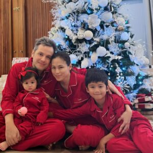 Toni Gonzaga Instagram - Merry Christmas! 🎄🎁 Happy birthday to the King of Kings! Jesus! 🙏🏼May we all be filled with God’s love and blessings this holiday season!