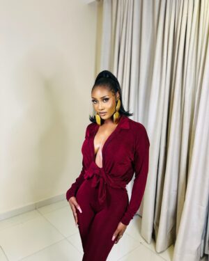 Toni Tones Instagram - Happy new year babies!
🌪️🌪️🌪️

So I’ve committed to posting a lot more this year, encourage me please 😩, No more just keeping content on my phone, I must be blessing you with all this gorgeousness! 

So If you see I haven’t posted in 3 or 4 days, please leave me a comment or send me a DM and drag me by my shirt, ok? 🤝
Love you! 🤍

What slide is your fav? 💋 

📷 @g.o.dstudios_