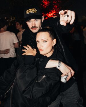 Tove Lo Instagram - 2024 you absolute whorrrreeeee 🔪 HEAT, Cave, My Oh My, Love Bites, Ladies if Leisure, Ibiza > London > I iza > London > Ibiza > London, Glasto, my brother getting MARRIED, Kenya, Habits hitting 1 billi and so much friendship inbetween 🧚‍♀️ going back into the studio now, happy holidays all my lovely freaks xxx