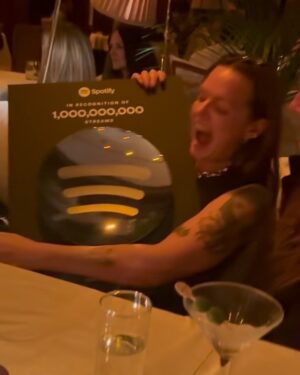 Tove Lo Instagram - When I released Habits in 2013 never in a billion years did I think it would hit 1B streams on @spotify 🥹 Thank you for listening through all these years ❤️