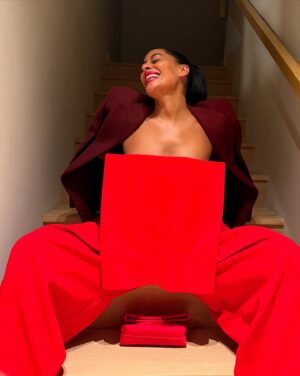 Tracee Ellis Ross Instagram - 🟥

@wmag great performances issue celebration