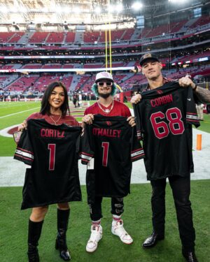 Tracy Cortez Instagram - Bird Gang 🏜️♥️🏈