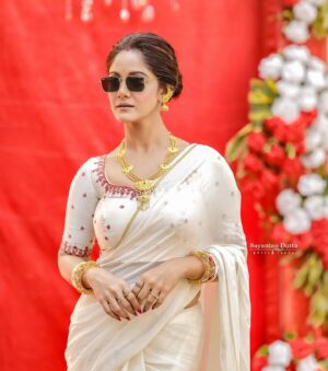 Trina Saha Instagram - Romance woven in every pleat ❤️ 

Wearing @label_tanmay_biswas 
MUA @make_up_artist_babanislam 
Hair @bhumii.makeup 
Captured @sayantan_dutta_photography 

#trinsi #sareelove