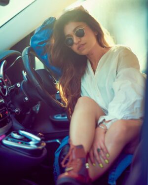 Tulsi Kumar Instagram - Don’t u think road trips r so much fun? 🚙🫶