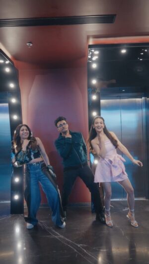 Tulsi Kumar Instagram - Dance like love is real, because it is. #SacchaWalaPyaar💕✨
Song out now!

#tseries  #BhushanKumar @tulsikumar15 @vishalmishraofficial @shrivastavasparsh @pratibha_ranta @tanishk_bagchi @agam.mann @azeem.mann @rajitdev