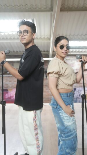 Tulsi Kumar Instagram - #JaanaSamjhoNa getting all the love it deserves 🤍🎶🎙️
And trending on YT charts already 🙌 
@adityarikhari @dj.lijo @djchetas @shadabrayeen @vivinsachdeva  @shivamchanana this one is such a vibe 🤙

Listen to this one and the songs of 
#BhoolBhulaiyaa3 on @spotifyindia

#BhoolBhulaiyaa3 in cinemas 1st November.

#bhoolbhulaiyaa3thisdiwali 
#yediwalibhoolbhulaiyaavaali 

@kartikaaryan @tripti_dimri 
@boscomartis @caesar2373 @aneesbazmee @madhuridixitnene @balanvidya @rajpalofficial @imsanjaimishra #VijayRaaz #RajeshSharma @iamarunkushwah @manishwadhwa.in
#BhushanKumar #KrishanKumar @muradkhetani @shivchanana @neerajkalyan24  @chaayaankan @rajatdesigns @aakashkaushik25 @tseriesfilms @tseries.official @cine1studios @aafilms.official