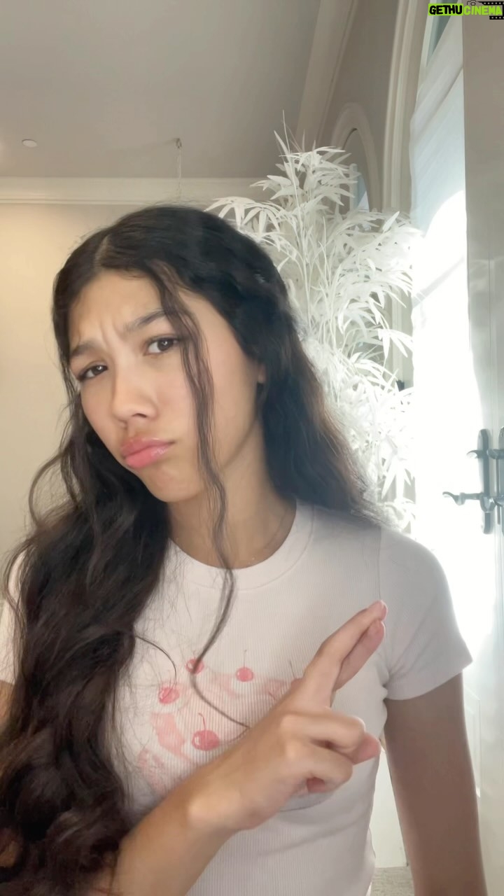 Txunamy Ortiz - 177.3K Likes - All I want for Christmas is…