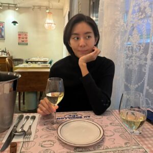 Uie Instagram - .
🤭😘🥰😍