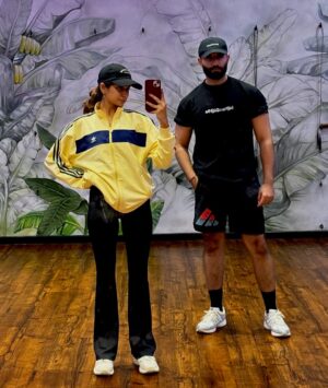 Unnati Malharkar Instagram - Gym Fits🏋🏻‍♀️
1: top: @nike 
2: jacket @adidasoriginals , bottom: @birdeye.india 
3: top: @hm , bottom: @nike 
4: jacket ( v old ) : @forever21 , leggings: @nike 
5: top: @cava_athleisure , bottom: @urbanoutfitters 
6: top: @bershka , bottom: @audeactive 
7: top: @newbalance , bottom: @worldofdive 
8: top: thrifted 
9: top: @hm 
10: top: @hm , bottom: @nike 
11: top: @diesel , bottom: @nike 
12: top: @nike , bottom: @audeactive 
Cap in all: @audeactive 
Headphones: @apple