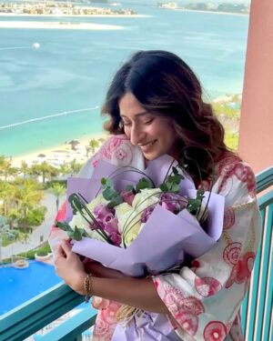 Unnati Malharkar Instagram - A fool for phools🌸♥️ this feeling is just something else🥰
