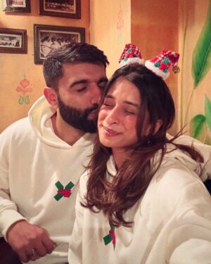Unnati Malharkar Instagram - It’s the most wonderful time of the year!🥰♥️