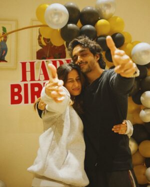 Unnati Malharkar Instagram - Happiest birthday Bestie!👫🏼 years have gone by but our bond has only gotten stronger! You’re one of the most empathetic person I know, it’s one of your best traits! You’ve been there for me during the mess and also the best, you’ve seen it all, thankyou for sticking by! There are a lot of thankyouus but mainly thankyou for never saying no for a movie😂 There’s so much I want to see you achieve and it’s not that far my friend, one step at a time but one thing that I know for sure is that you will surely reach the top! You’re so talented, which I don’t think you fully know of, rukna nahi hai bus! Coming year is YOUR year & I just know it! A sea of people, cheering your name and I will always be one of them! TeeKayZeee, hamesha sath!🤞🏻 Love you sooooo much!♥️🫶🏻✨🎙️