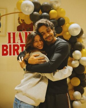 Unnati Malharkar Instagram - Happiest birthday Bestie!👫🏼 years have gone by but our bond has only gotten stronger! You’re one of the most empathetic person I know, it’s one of your best traits! You’ve been there for me during the mess and also the best, you’ve seen it all, thankyou for sticking by! There are a lot of thankyouus but mainly thankyou for never saying no for a movie😂 There’s so much I want to see you achieve and it’s not that far my friend, one step at a time but one thing that I know for sure is that you will surely reach the top! You’re so talented, which I don’t think you fully know of, rukna nahi hai bus! Coming year is YOUR year & I just know it! A sea of people, cheering your name and I will always be one of them! TeeKayZeee, hamesha sath!🤞🏻 Love you sooooo much!♥️🫶🏻✨🎙️