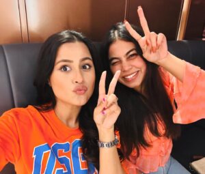 Vaibhavi Kapoor Instagram - Jane kyu dil jaanta hai tu hai toh I’ll be alright! 💕

#endingthisyearwithmybae 
#lastday2023