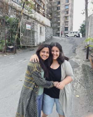Vaibhavi Kapoor Instagram - Unexpected meetings are the best❤️🥂