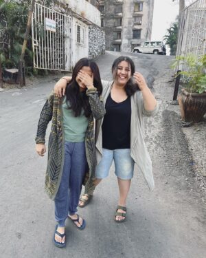 Vaibhavi Kapoor Instagram - Unexpected meetings are the best❤️🥂