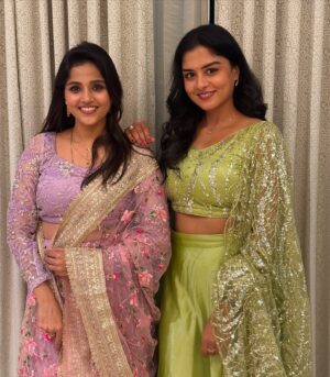 Vaishali Thaniga Instagram - 2025 🥳 Here we come !! #newyear #newbeginnings #2k25 

@lakshmipriyaoffl ❤️
@sujatha_thaniga ❤️

👗 @chitras_fashion_studio ❤️