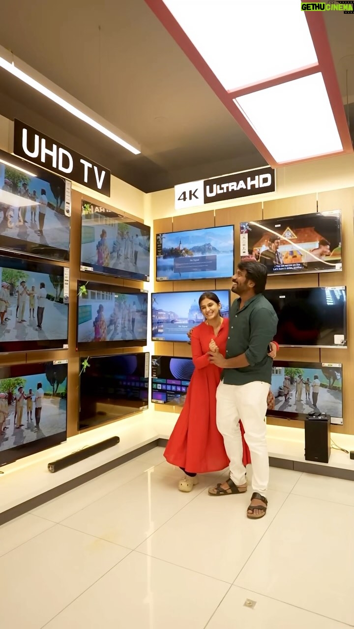 Vaishu Sundar - 49.3K Likes - 🎉 Darling Ippo Chennai Vanthachu! 🎉
.
Darling - Tamil Nadu’s Trusted Retailer, Now Closer to You!
.
Tamil Nadu’s favorite retailer, Darling, is now in Chennai! 🏬 Get ready for Thiraapu Vizha with special opening offers you don’t want to miss!
.
✨ Locations:
📍 Kattupakkam : https://maps.app.goo.gl/cMN2LfGDeDanvZkZ6
📍 Kundrathur : https://maps.app.goo.gl/vBoj7izuXksw8iDp8
📍 Madhavaram : https://maps.app.goo.gl/zjKMG9UJMdote35c7
📍 Gummidipoondi : https://maps.app.goo.gl/Zi1qHofN47XNp5U47
.
🔥 Opening Day Offers (From Dec 28):
iPhone 13 – Flat ₹15,000 Discount!
👉 ₹44,900 (MRP ₹59,900)
.
LG 70” 4K TV – Flat 60% Off!
👉 ₹69,990 (MRP ₹1,64,990)
.
Panasonic 7.5KG 5-Star Washing Machine
👉 ₹15,990 (MRP ₹25,200)
.
Double Door Fridge (238L)
👉 ₹19,990 (MRP ₹32,000)
.
Furniture Offers
👉 Recliner: ₹9,990 | Bedroom Set: ₹19,990
✨ Enjoy up to 70% discounts, lowest EMI, no-cost EMI, and combo offers!
📅 Save the date—December 28!
.
Visit your nearest Darling showroom and grab these amazing deals.
.
Rush to your Nearby Darling Store
WhatsApp @ 91-82208 64444
Call us @ 91-82208 64444
Visit us @ darlingretail.com
.
#DarlingInChennai #ThiraapuVizhaOffers #DarlingRetail #GrandOpeningDec28 #TamilNaduFavourite #ChennaiShoppingSpree #ExclusiveDeals #SaveTheDateDec28 #DarlingLaunch #ShopAtDarling