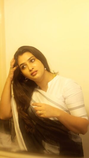 Vaishu Sundar Instagram - ❤️❤️fav line 

Blouse : @kardhanadesigner_off 
Vc : @_1click_studio