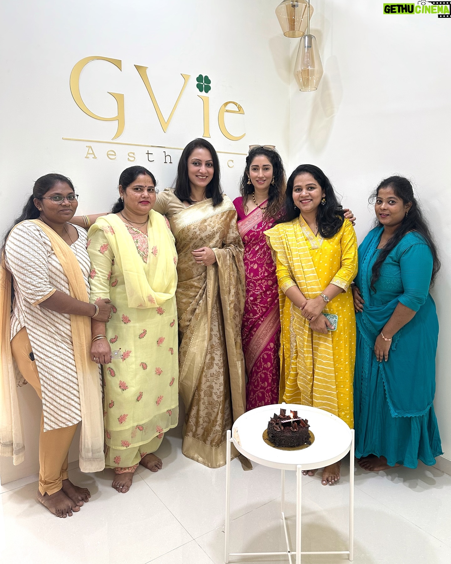 Vandana Lalwani - 5.8K Likes - 🌸 Celebrating milestones and new beginnings!
We’re thrilled to mark ONE YEAR of @gvieaesthetic and the launch of our NEW branch 💖
GVie Aesthetic is now in Powai 🎉
Thank you for your love and trust—here’s to more growth and glowing futures together! ✨
#OneYearAnniversary #NewBeginnings #BranchLaunch #GratitudeAndGrowth #gungunuprari #vandanalalwani #gvieaesthetic