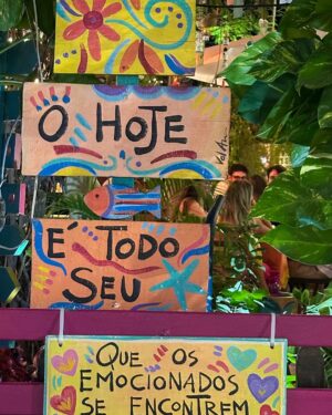 Vera Kolodzig Instagram - Começar o ano assim só pode ser um bom presságio. 😎 Feliz ano novo!!
.
.
.
#felizanonovo #2025 #happynewyear #portodegalinhas #recife