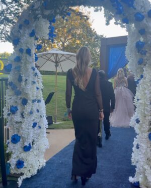 Victoria Jancke Instagram - ✨Honored to receive the @unitednations Global Impact Award for Community Building✨

Last night in Los Angeles, I had the incredible honor of receiving the Global Impact Award for Community Building from the United Nations . This recognition feels like a dream come true, and I am deeply humbled and grateful.

@grow__and_glow_women isn’t just a mission—it’s my life’s work. My passion is to help women feel safe in their femininity and to create a powerful community of women who uplift and support one another.

This award is a testament to the countless women who have joined me on this journey. Together, we are rewriting narratives, healing, and thriving—not just as individuals but as a united, empowered collective.

Thank you to everyone who has been part of this journey. This award is for all of us, a reminder that when women stand together, we create something extraordinary.

Here’s to a future filled with love, empowerment, and limitless potential. 💫 Where the feminine and the masculine co-exist and support each other. 

Photos by amazing @adrianthephotographer 

#GlobalImpactAward #UnitedNations #GrowAndGlow #Empowerment #WomenSupportingWomen