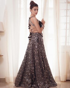 Vidhi Yadav Instagram - 🖤
Wearing: @gopivaiddesigns