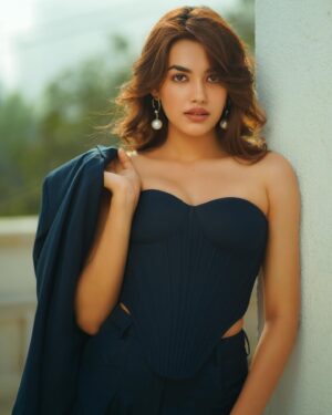Vidhi Yadav Instagram - ✨
.
Wearing: @worldofasra 
📸: @abhay_r_kirti