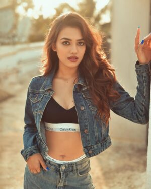 Vidhi Yadav Instagram - ☀️🪩✨
.
📸: @pixeleyes_