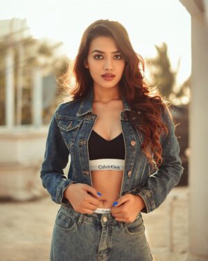Vidhi Yadav Instagram - ☀️🪩✨
.
📸: @pixeleyes_