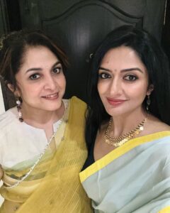 Actress Vimala Raman HD Photos and Wallpapers November 2024