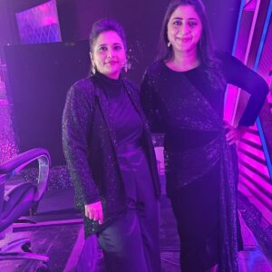 Vinodhini Vaidynathan Instagram - Some amazing times were had at @suntv ‘s #naangareadyneengareadyah show as judge for Christmas and new year episodes last week. All costumes courtesy: @oshinanil - ❤️