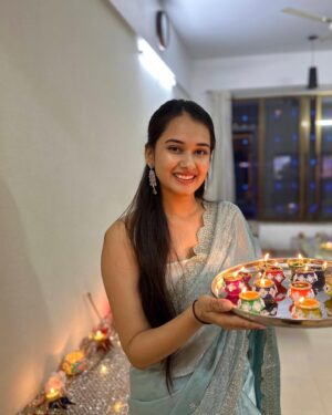 Virti Vaghani Instagram - Happy Diwali 🪔 

I know it’s little late heheh🤭