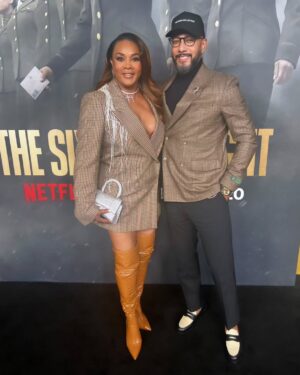 Vivica A. Fox Instagram - GM Dawlings! #AboutLastNite Went to @netflix Premiere "The Six Triple  Eight" Starring the AMAZING & TALENTED @kerrywashington Directed by @tylerperry DAWLINGS THIS FILM IS A MUST SEE!! FUNTIMES with FABULOUS @mstinaknowles @iamlelarochon @jayreeves7 @therealswizzz #BigSean & family @comiclonilove @flytetymejam BFF/Publicist @abjcoleman & more! Viv's Rocking @driesvannoten coatdress Thanks @rules2bfollowed @phillippleine boots @candyicejewelry @balenciaga bag Makeup/Pix @chenoarunningfox Hair @kenyaonhair #LifeIsGood #GodIsGood #Blessed #Respect #GurlPower #VivicaFoxHair #TeamVivica #TeamFox #MyGrindDontStop #LegitimateCareers #BossMoves #LoveWins #Actors #Producers #FILMLIFE #BlackExcellence #ClassicBadChicks 🔥👸🏽🫅🏽🎬🤑🔥