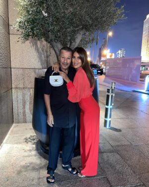 Wafa El Mejjad Instagram - Derniers jours à Dubaï pour mes parents 😍❤️